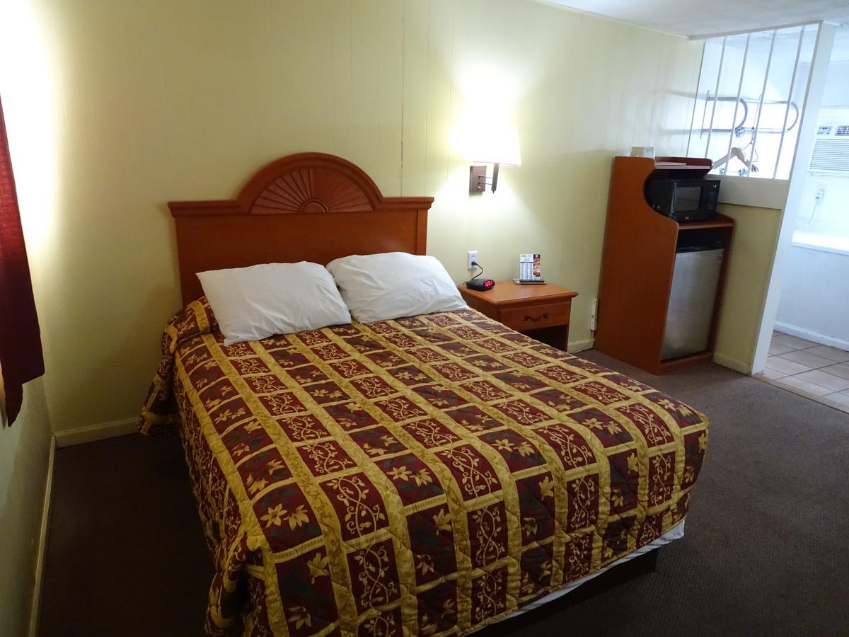 Rivers Inn Fort Madison Eksteriør billede